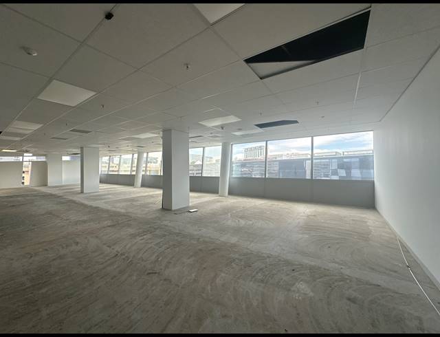 423M² OFFICE TO LET IN SANDTON CENTRAL